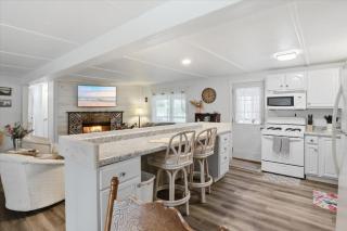 Lake Ozark Getaway with Fire Pit & Flat Lot - 7