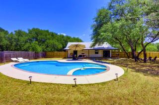 Charming Salado Cottage, Pool, Hot Tub, Villa - 0
