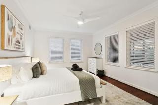 North Fremantle Retreat Walk to Beach, River & Train - 2