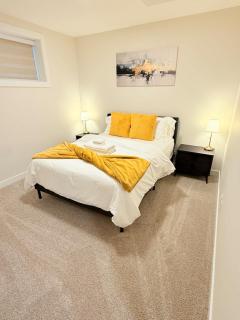 Modern Seton Suite Kitchen Laundry TV - 9