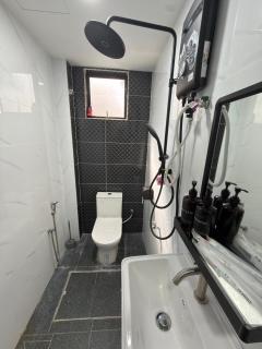 Elegant Modern Stay , Middle Town Kulai 10-11 Pax - 8