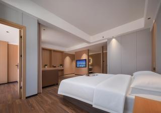Zhangjiajie National Park Resort Hotel - Mtn view&River view&Courtyard view-Free delivery to the East Gate once, self-service washing machine with drying, luggage storage - 7