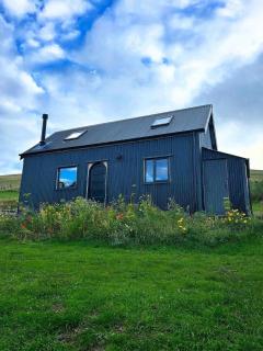 Barn Sleeps 4 with Enclosed Garden - 9