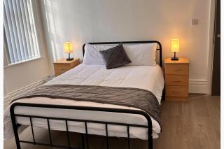 Near Beach - Parking - WiFi - Sleeps 2 - 5