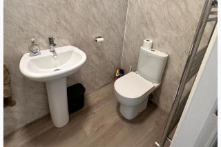 Near Beach - Parking - WiFi - Sleeps 2 - 4