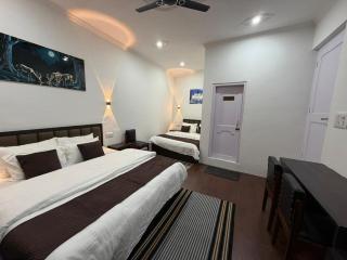FarahBakshResidency - 3