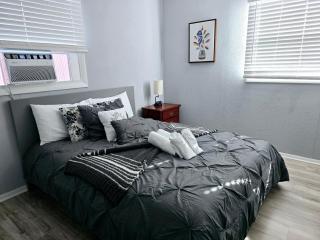 Cozy Haven in Hampton Roads Near Beaches, Military Bases & Historic Sites - 7