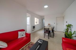 Amplio depto. zona abasto - 1