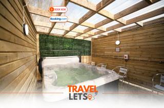 1 Bedroom Lodge By Travel Lets Self Catering Accommodation Rathmullen With Hot Tub - 0