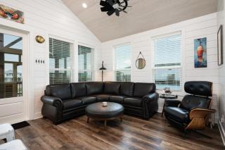 Crabby Beaver home - 7