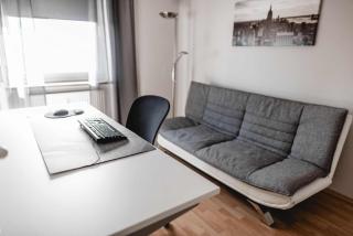 Große moderne Designer-Wohnung für Urlaub und Business - 3 Schlafzimmer, Küche, Büro, Terrasse und 2 kostenlose Parkplätze - 1
