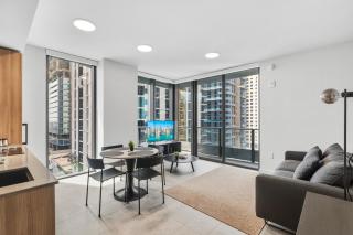 Prime Downtown Stay with Sweeping City Views - 6