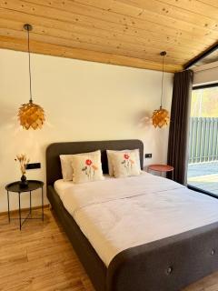 Boiko house - котеджі з чаном-джакузі - 8