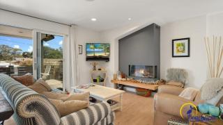 Beachcrest Cottage in Twin Lakes - 3