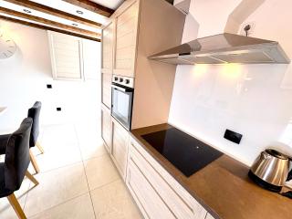 Apartment Anchor Luxury - 8