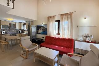 Kostis House - 3
