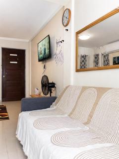 Affordable MODERN Up to 16 Pax Near Aqua Planet & Clark International Airport - 3