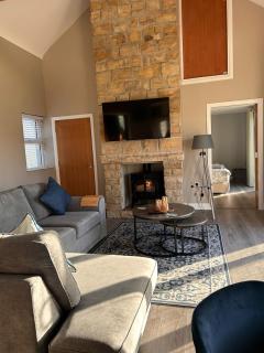 Lakeside cottage retreat - 5