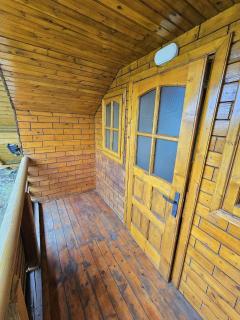 Cabana din Tei, 5 Camere si Semineu, Costisata, Dambovita - 5