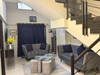 Modern 3BR Duplex in Johar - 0