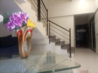 Modern 3BR Duplex in Johar - 4