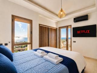 Ocean View Apartment with Balcony Anza - 9