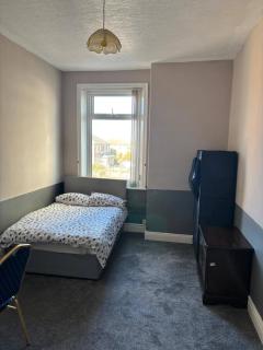 Serene Ocean View Apartment Room in Roker, Sunderland - 4