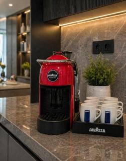 Room 2 Cozy Mountain View Room with Balcony Breakfast Included - 8