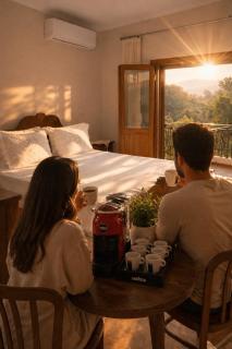 Room 2 Cozy Mountain View Room with Balcony Breakfast Included - 9