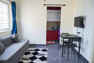 Cozy 1bhk 2km From Hosa Road Metro with lift 204 - 9
