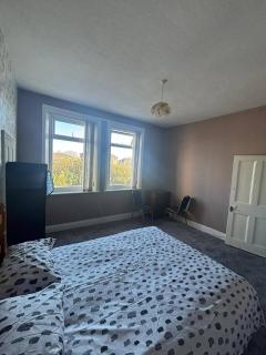 Serene Ocean-View Apartment Room in Roker, UK - 5