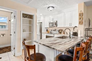 Gulf View Beach Bungalow, Dog-Friendly, Near Scooners, Near Beach - 5