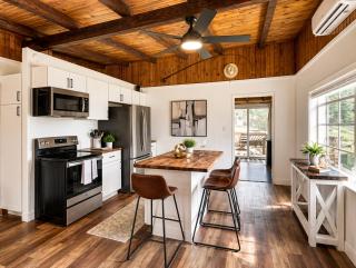 Granary House Lakefront Bliss on Sunrise Beach - 9