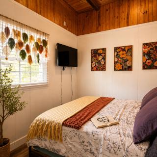 Granary House Lakefront Bliss on Sunrise Beach - 2