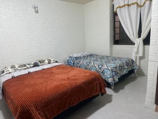 Departamento con parqueadero céntrico - 1