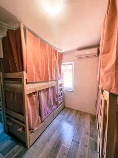 Backpackers Home - 7