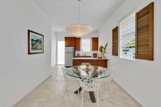 Seaside Caribbean Comfort - Between Beach and City - 1