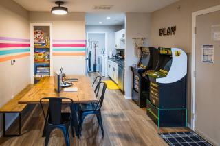 Groovy Games Getaway Holiday Stay in Branson! - 6