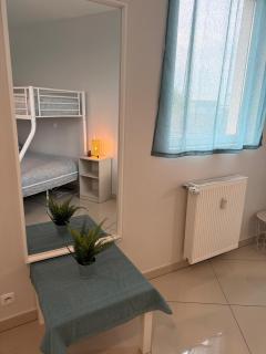 Zen Studio with Netflix, Parking, and Easy Access to Paris - 3