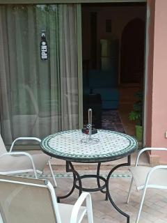 Stunning apartment with private garden - 3