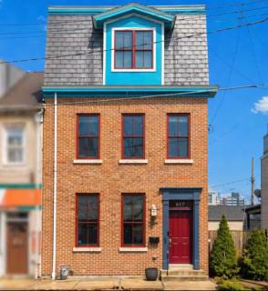 Family-Friendly 4BR Retreat Sleeps 12, Private Yard, Garage, Close to Stadiums, Casino & Downtown - 8