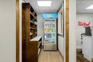 Red Roof Inn & Suites Tomah - 1