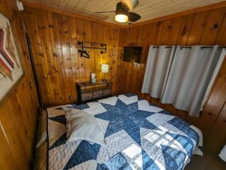 2BR 1BA Cabin #3 Riverside Point Resort - 1