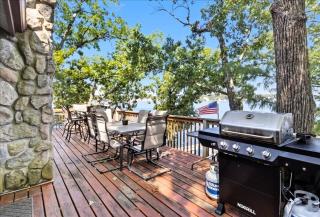 Cozy Digs Lake Lodge w/ 2 Decks, Game Room, Private Dock & Boat Slip - 4