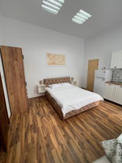 November Central Studio - 4