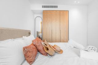 Redsearent front Pool and mountain View - 5