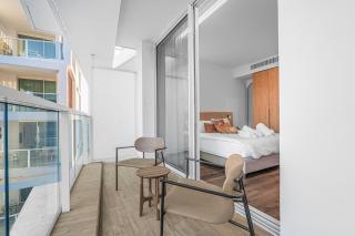 Redsearent front Pool and mountain View - 2