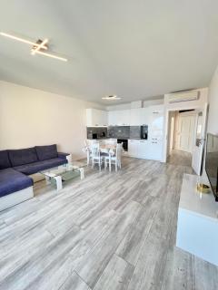 Golden Sands La Mer - 4