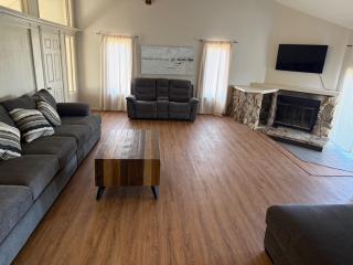 Mountain Hideway - 9