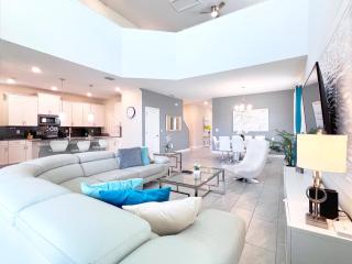 Last Minute Disney Private Pool Hot Tub Game Room Themed Bedrooms. Book Now 90441 - 5